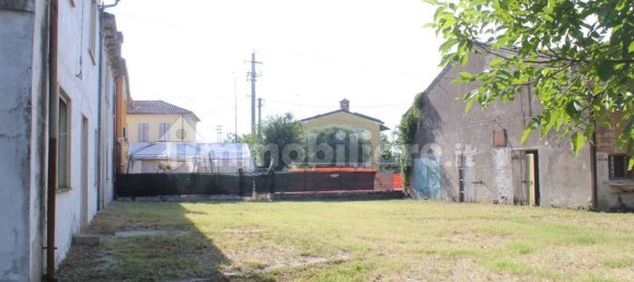 4 bedrooms House in Fiesso Umbertiano, Italy No. 351104 4