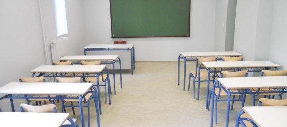 980m² Property in Athens, Greece No. 4575 3