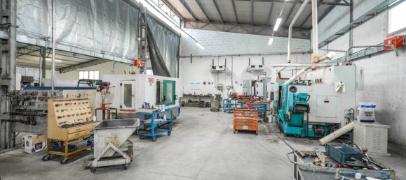 2 rooms Warehouse in Ferrara, Italy No. 229854 10