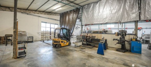 2 rooms Warehouse in Ferrara, Italy No. 229854 9