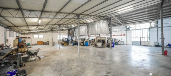 2 rooms Warehouse in Ferrara, Italy No. 229854 6