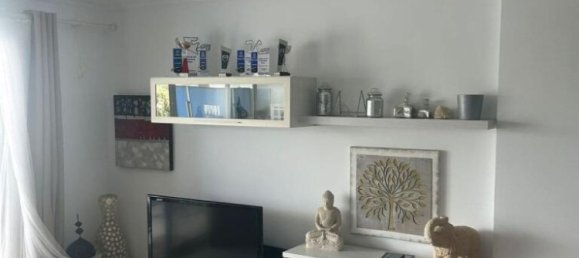 Apartamento de 3 dormitorios en Marbella, Spain No. 190832 7