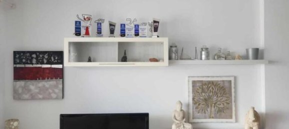 Apartamento de 3 dormitorios en Marbella, Spain No. 190832 8