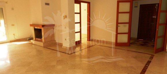 Villa de 4 dormitorios en Cádiz, Spain No. 26629 19