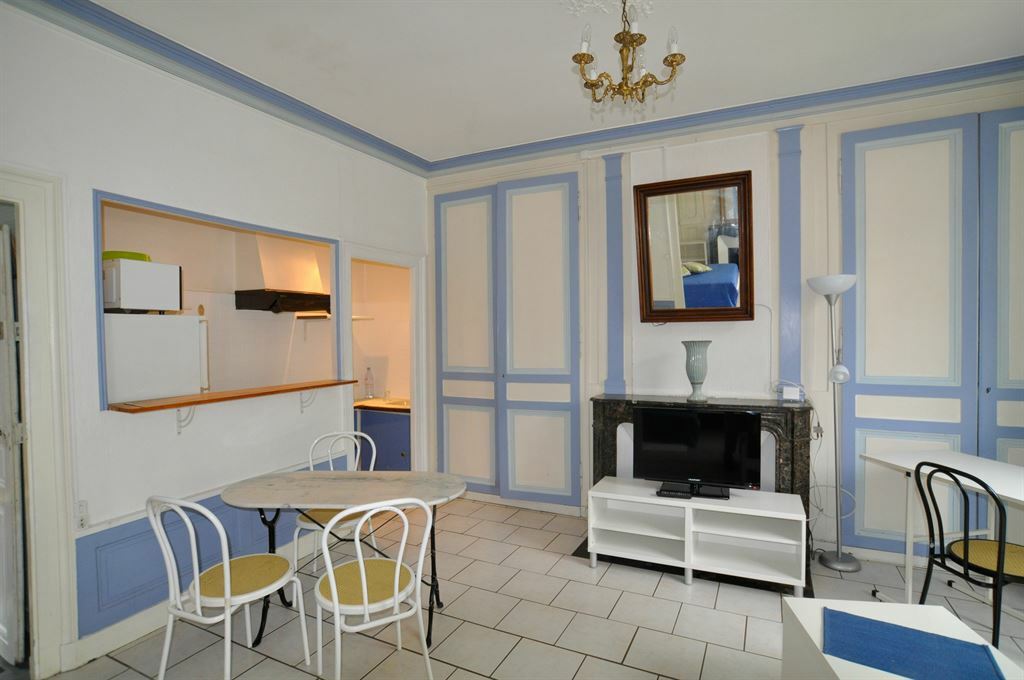 Gebäude in Tours, France 194m², Nr. 349940