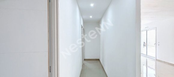 3 bedrooms House in Blois, France No. 75614 5