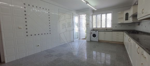 4 Schlafzimmer Haus in Seixal, Portugal, Nr. 286114 5