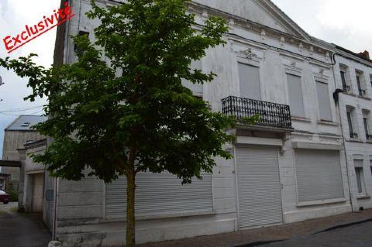 7 bedrooms House in Landrecies, France No. 32081