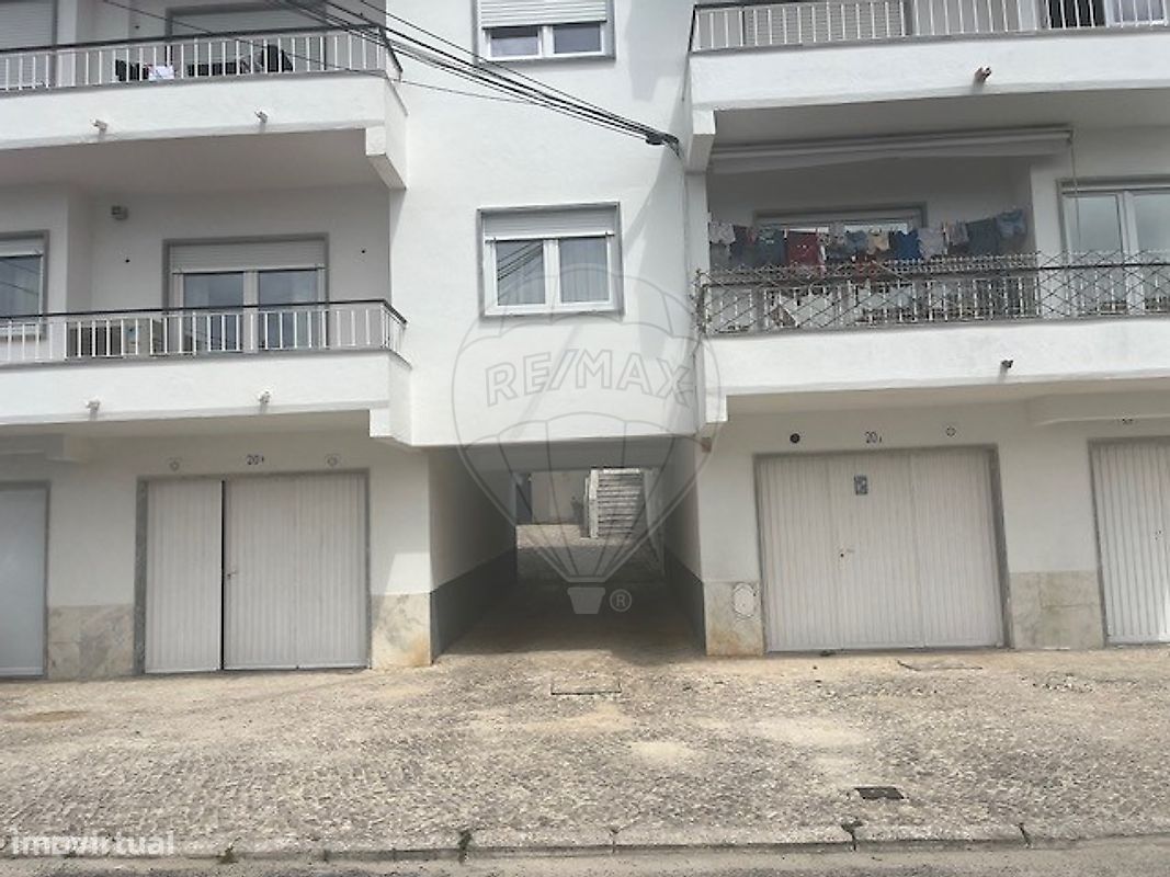 35m² Garage in Cascais, Portugal No. 280160