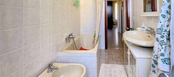 Квартира с 4 комнатами в Таранто, Италия № 139155 21