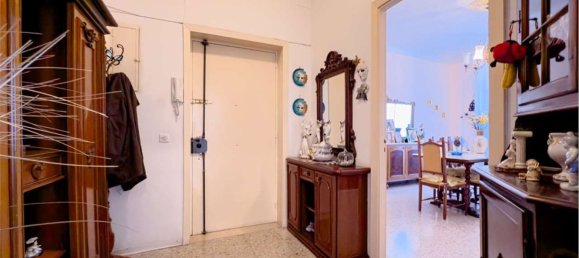 Квартира с 4 комнатами в Таранто, Италия № 139155 8