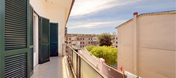 Квартира с 4 комнатами в Таранто, Италия № 139155 13