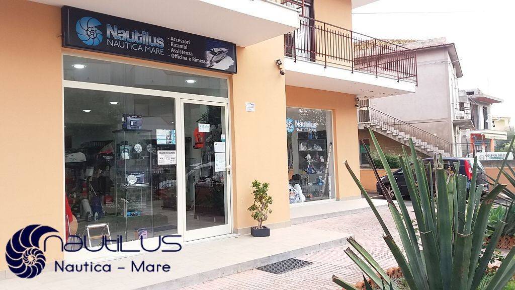 3-Zimmer Gewerbliche Immobilie in Falcone, Italy, Nr. 322808