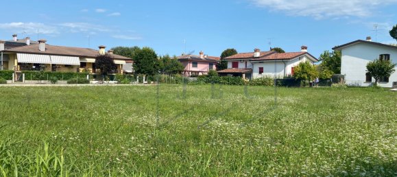 Земельный участок 1703м² в Порденоне, Италия № 309381 3