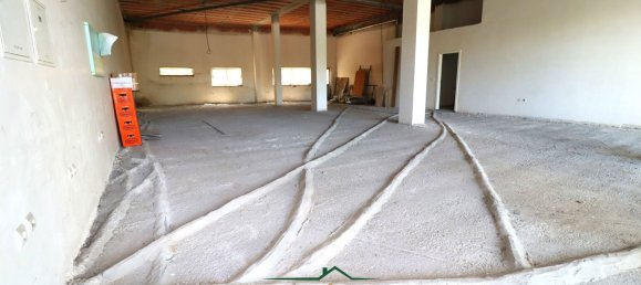 239m² Commercial property in Sao Joao da Madeira, Portugal No. 95555 2