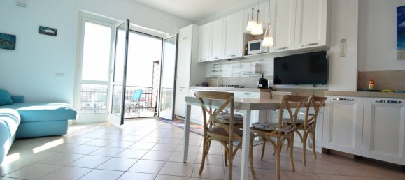 Квартира с 3 комнатами в Диано Марина, Италия № 87027 4