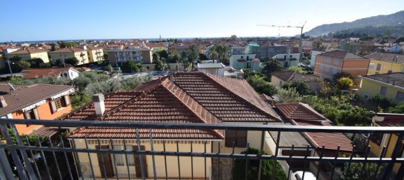 Квартира с 3 комнатами в Диано Марина, Италия № 87027 13