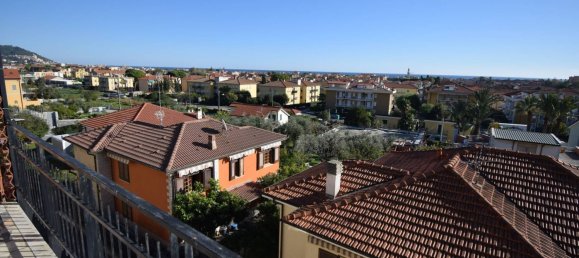 Квартира с 3 комнатами в Диано Марина, Италия № 87027 18