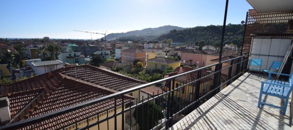 Квартира с 3 комнатами в Диано Марина, Италия № 87027 8