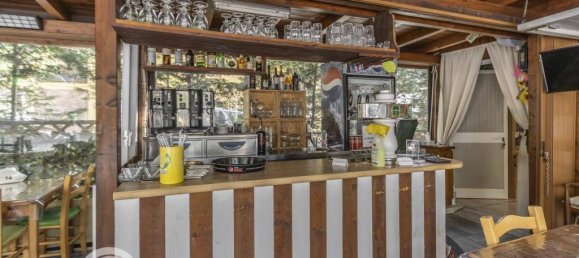 Imóvel comercial de 3 divisões em Cesenatico, Italy N.º 95598 4