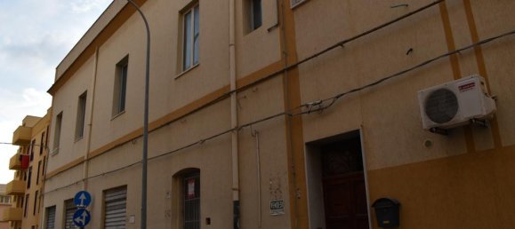 3 rooms Apartment in Trapani, Italy No. 224572 2
