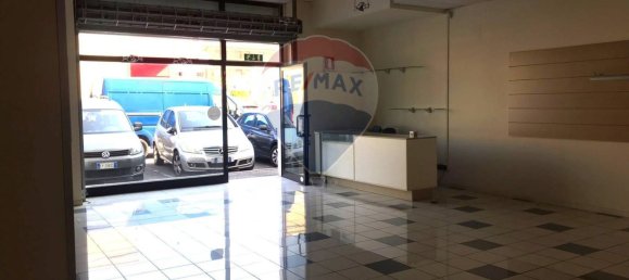 Imóvel comercial de 1 divisão em Brescia, Italy N.º 356202 3