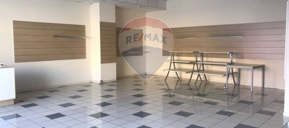 Imóvel comercial de 1 divisão em Brescia, Italy N.º 356202 9