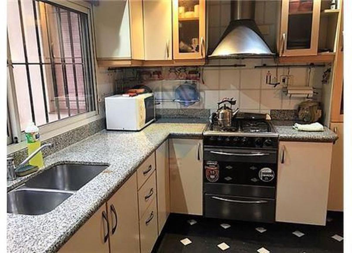 3 bedrooms Apartment in Avellaneda, Argentina No. 62452