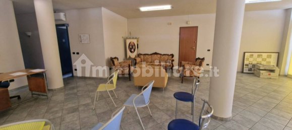 Imóvel comercial de 4 divisões em Grinzane Cavour, Italy N.º 312878 2