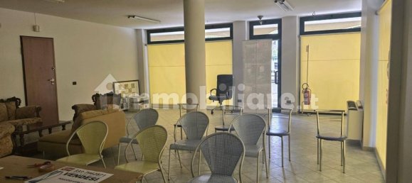 Imóvel comercial de 4 divisões em Grinzane Cavour, Italy N.º 312878 8