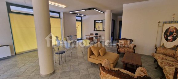 Imóvel comercial de 4 divisões em Grinzane Cavour, Italy N.º 312878 4