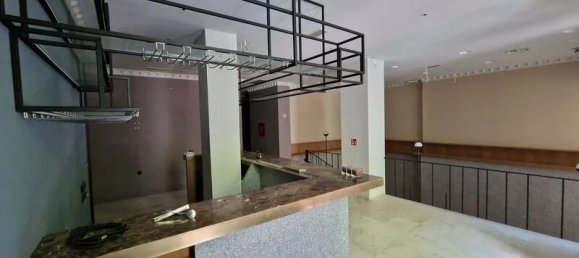 244m² Property in Thessaloniki, Greece No. 3163 6