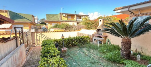 Дом с 3 комнатами в Ардеа, Италия № 9600 4