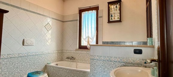 Дом с 3 комнатами в Ардеа, Италия № 9600 15