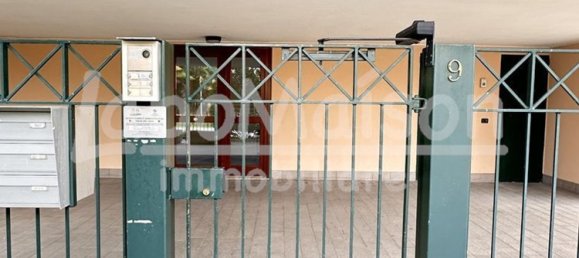 Apartamento de 4 dormitorios en Gavirate, Italy No. 361315 6