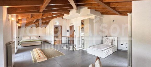 Apartamento de 4 dormitorios en Gavirate, Italy No. 361315 38