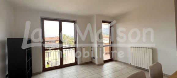 Apartamento de 4 dormitorios en Gavirate, Italy No. 361315 31