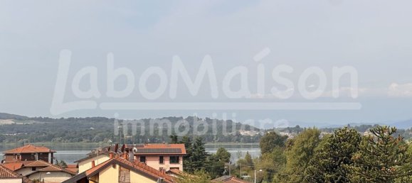 Apartamento de 4 dormitorios en Gavirate, Italy No. 361315 49