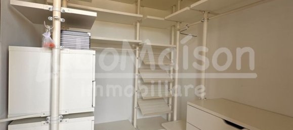 Apartamento de 4 dormitorios en Gavirate, Italy No. 361315 16