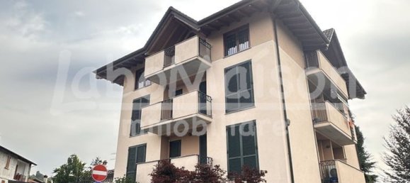 Apartamento de 4 dormitorios en Gavirate, Italy No. 361315 5