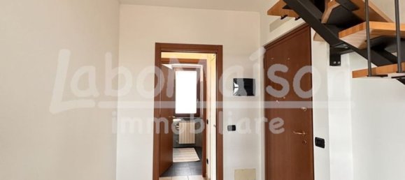 Apartamento de 4 dormitorios en Gavirate, Italy No. 361315 35