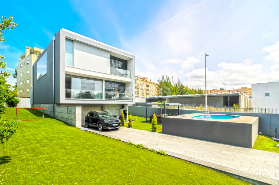 4 غرف نوم منزل في Canelas, Portugal رقم 204363