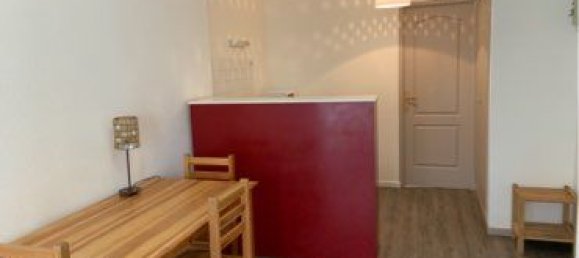 1 bedroom Apartment in Aurillac, France No. 342670 2