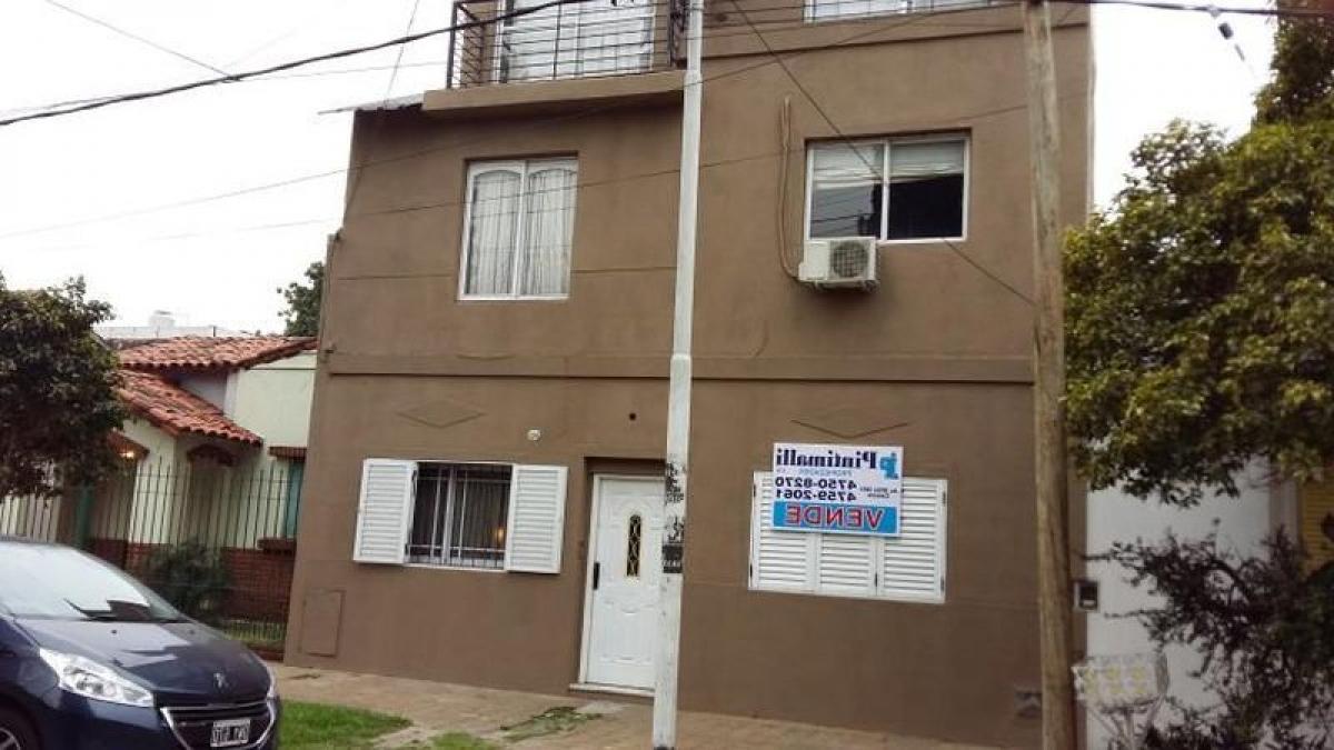 2 bedrooms House in Tres de Febrero, Argentina No. 63615