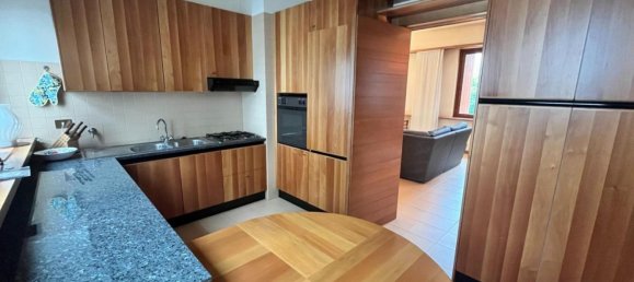 3 Schlafzimmer Wohnung in Udine, Italy, Nr. 326655 7