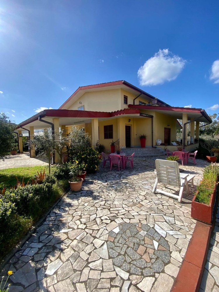 5 غرف نوم فيلا في Aprilia, Italy رقم 347514