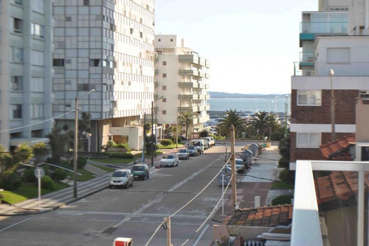 2 bedrooms Apartment in Maldonado, Uruguay No. 12587