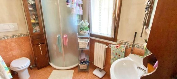 6 rooms Apartment in Pesaro, Italy No. 172427 21