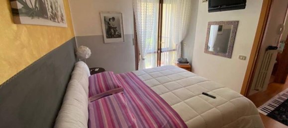 6 rooms Apartment in Pesaro, Italy No. 172427 7