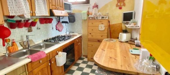 6 rooms Apartment in Pesaro, Italy No. 172427 4